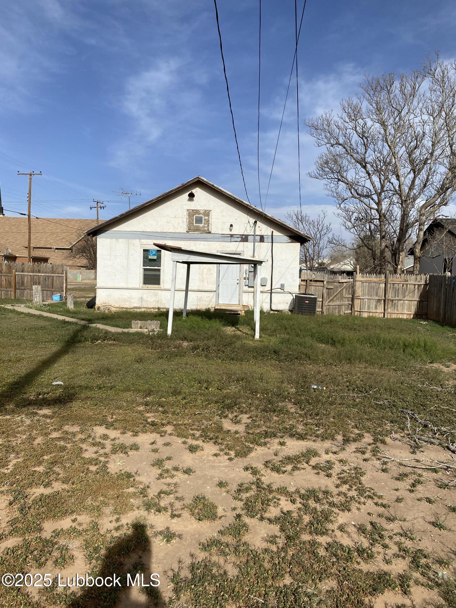 225 South 11th Street Slaton, TX 79364 - Photo 18 of 20 13.5 Back of House