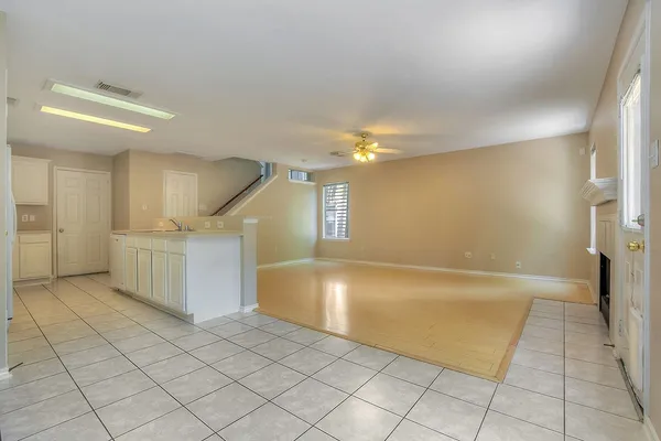 $1,800 | 7 Newberry Trail Court, The Woodlands, TX 77382