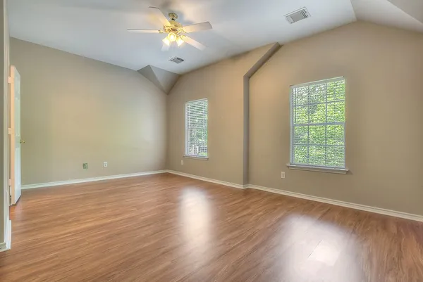 $1,800 | 7 Newberry Trail Court, The Woodlands, TX 77382