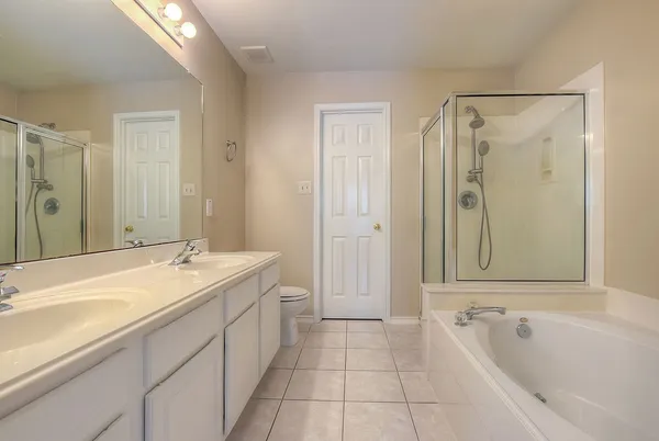 $1,800 | 7 Newberry Trail Court, The Woodlands, TX 77382