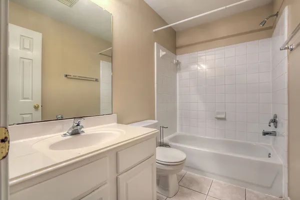 $1,800 | 7 Newberry Trail Court, The Woodlands, TX 77382