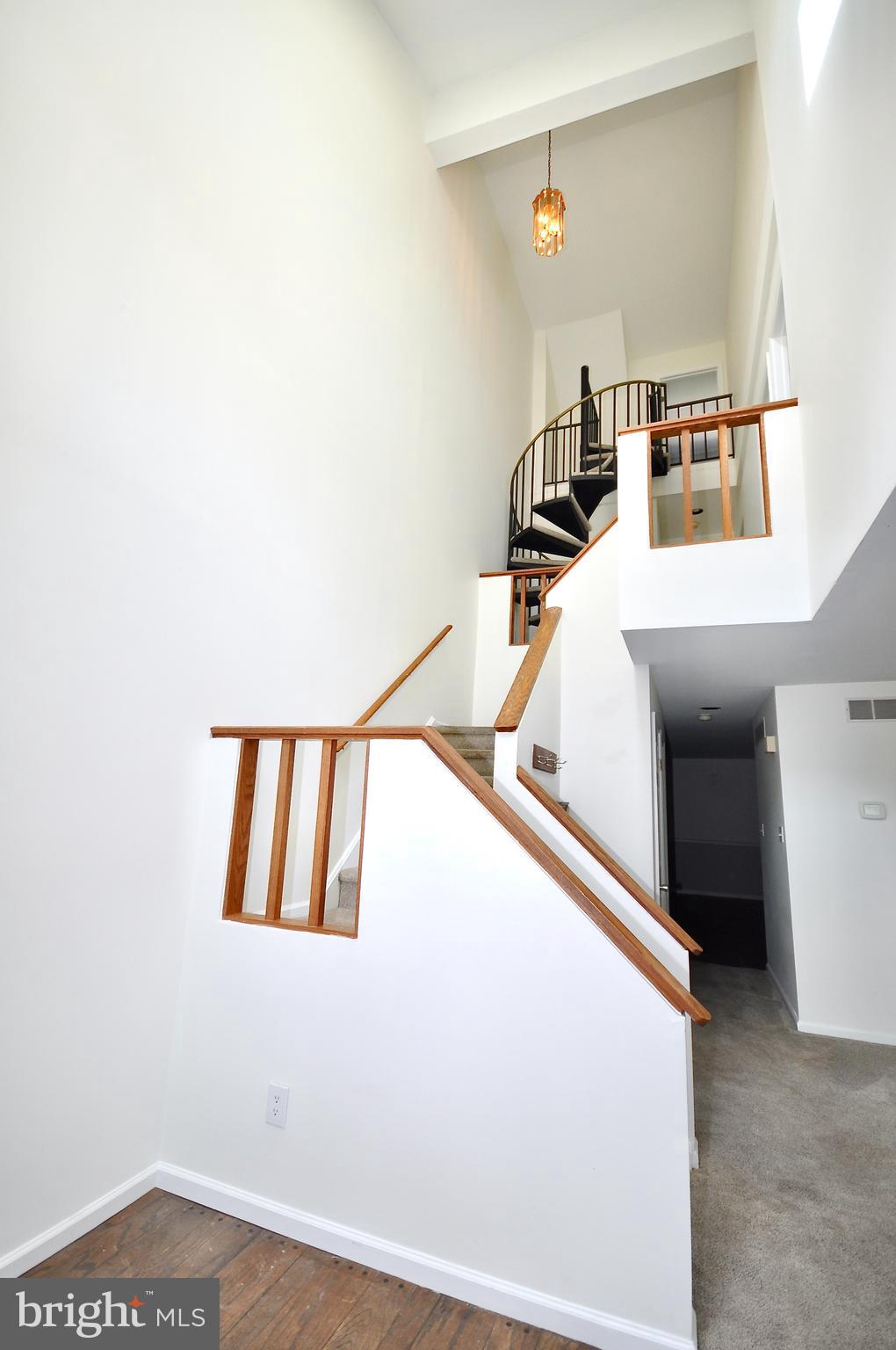 517 Williamson Circle Media, PA 19063 - Photo 4 of 41 Foyer