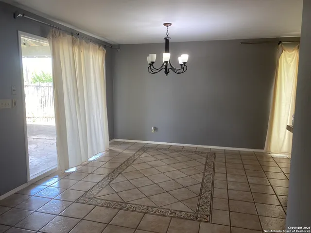 $159,000 | 1502 North Park Street, Uvalde, TX 78801