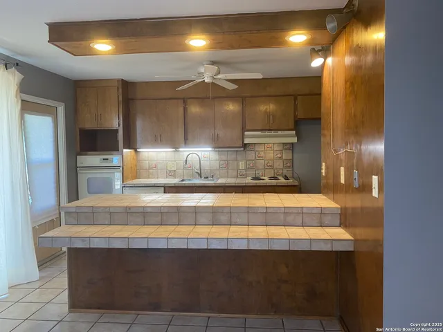 $159,000 | 1502 North Park Street, Uvalde, TX 78801