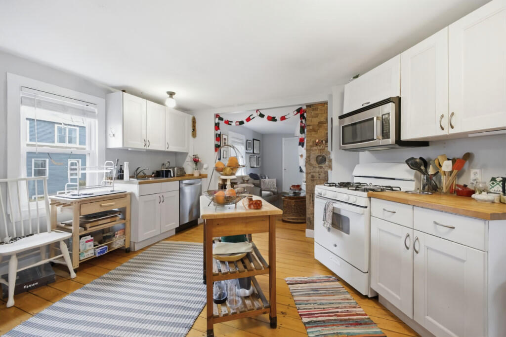 11 Russell Street Portland, ME 04102 - Photo 25 of 58 Unit 3