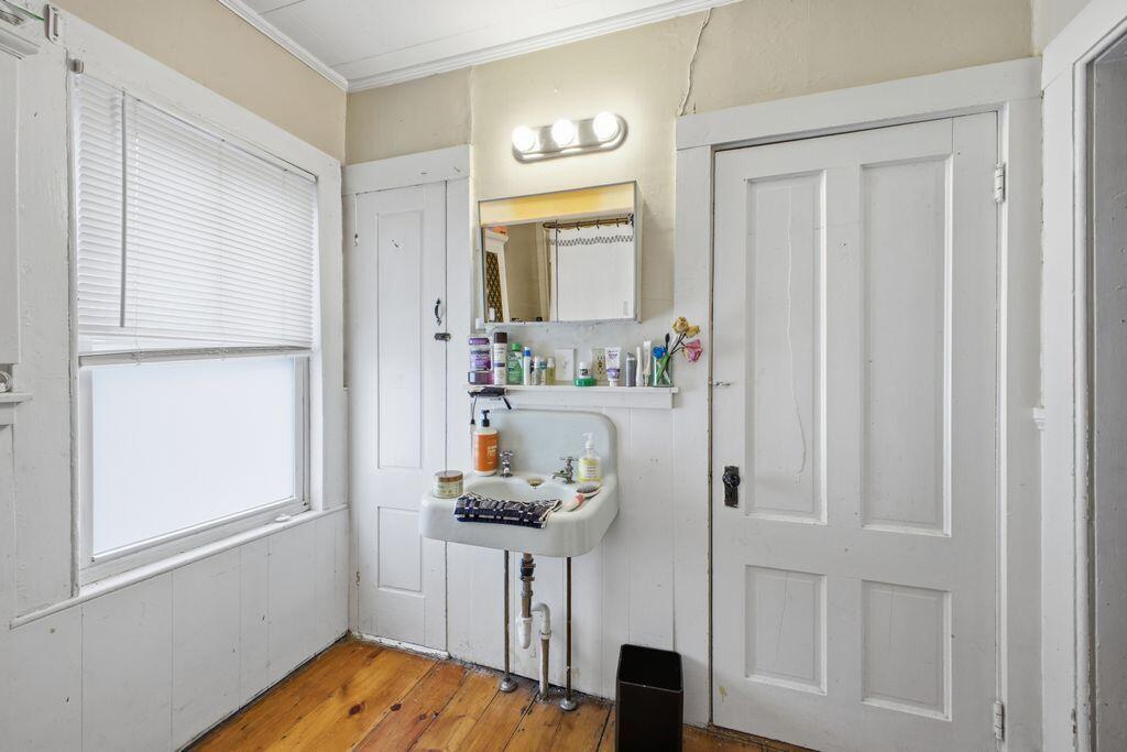 11 Russell Street Portland, ME 04102 - Photo 50 of 58 Unit 1 - Bathroom (3)