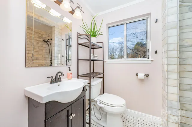 $450,000 | 7015 Lavern Street, Charlotte, NC 28215