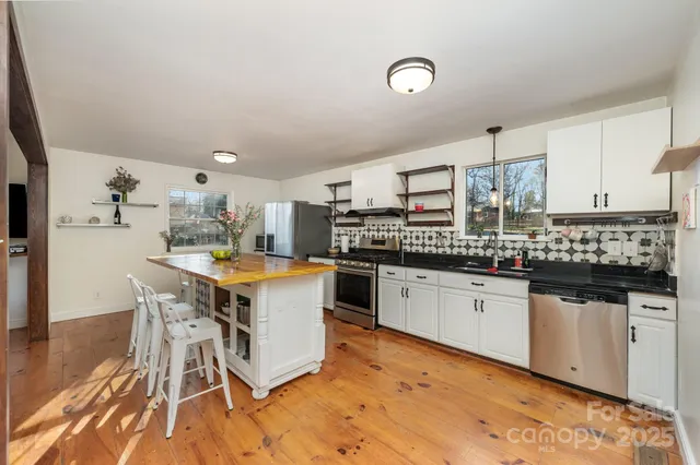 $450,000 | 7015 Lavern Street, Charlotte, NC 28215