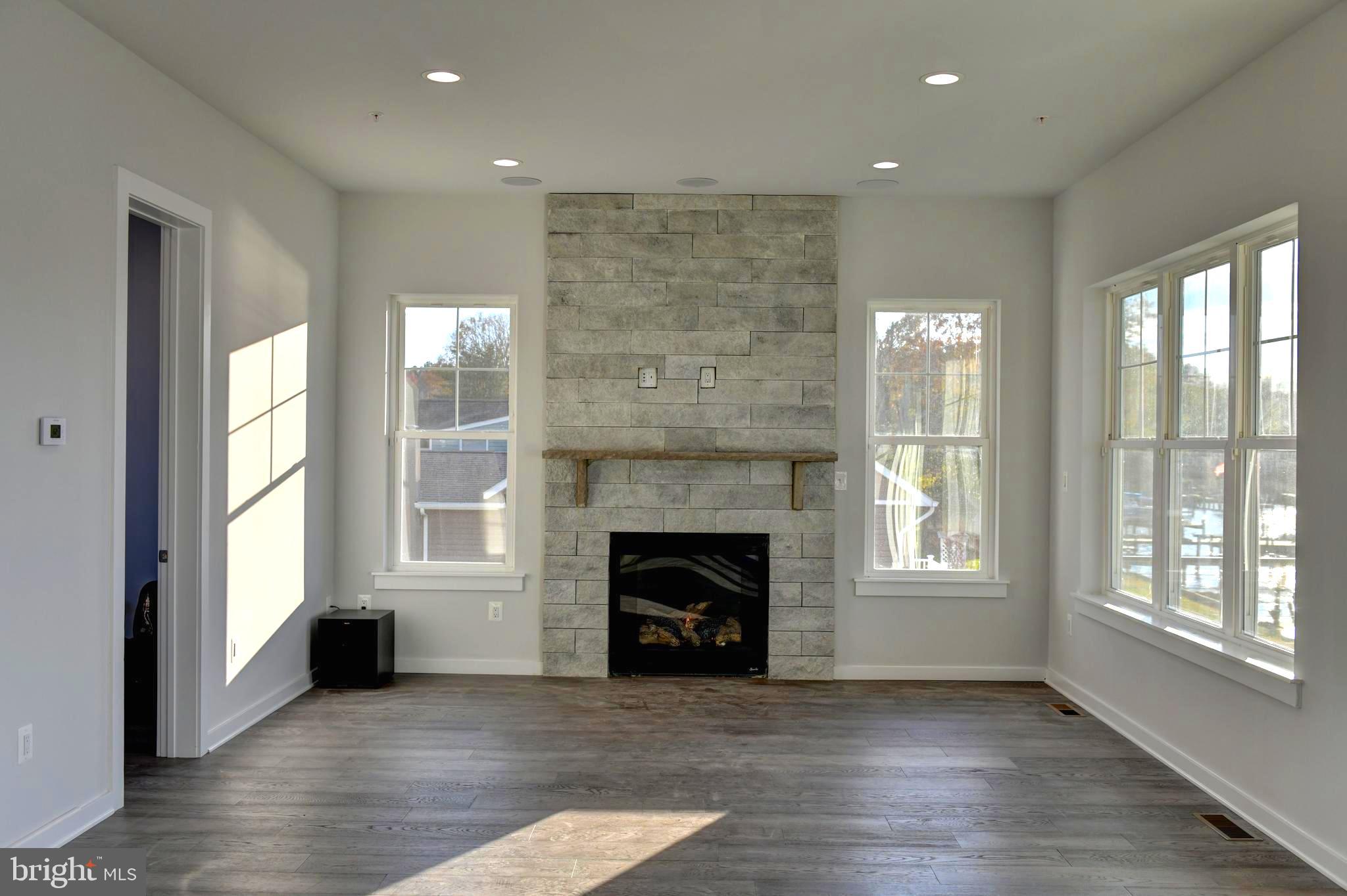 8082 Ventnor Road Pasadena, MD 21122 - Photo 12 of 74 Family Room