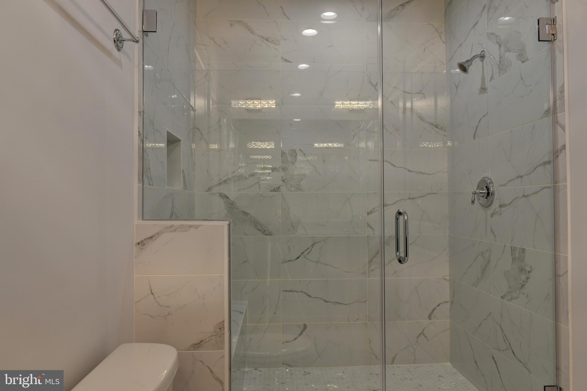 8082 Ventnor Road Pasadena, MD 21122 - Photo 54 of 74 2nd & 3rd Room Bathroom