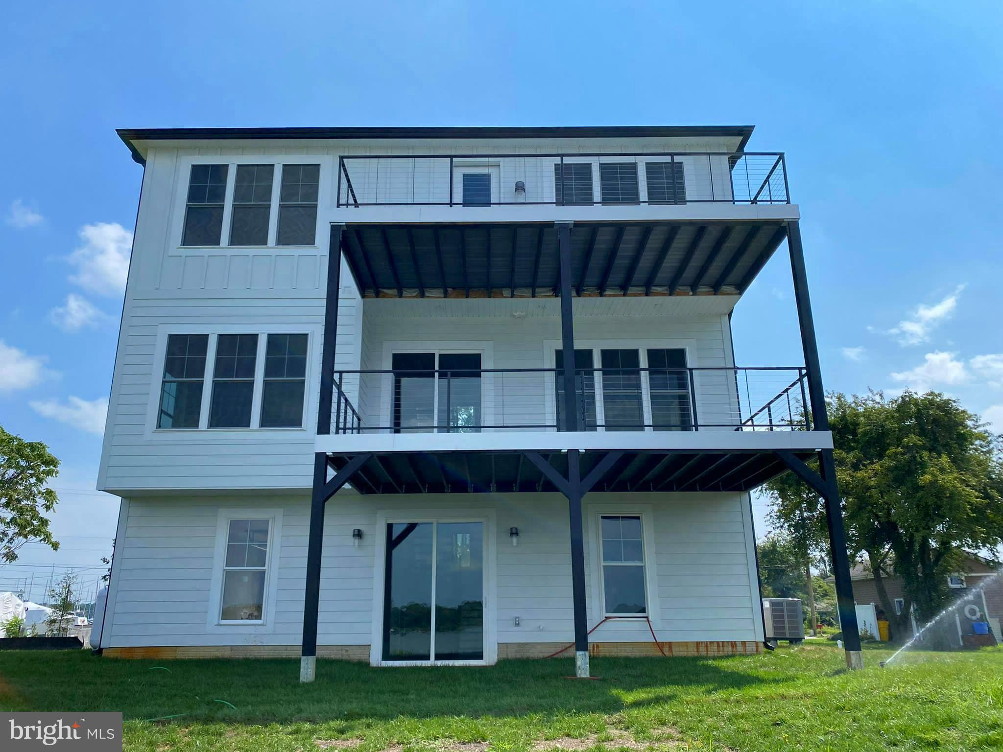 8082 Ventnor Road Pasadena, MD 21122 - Photo 61 of 74 Back of the house