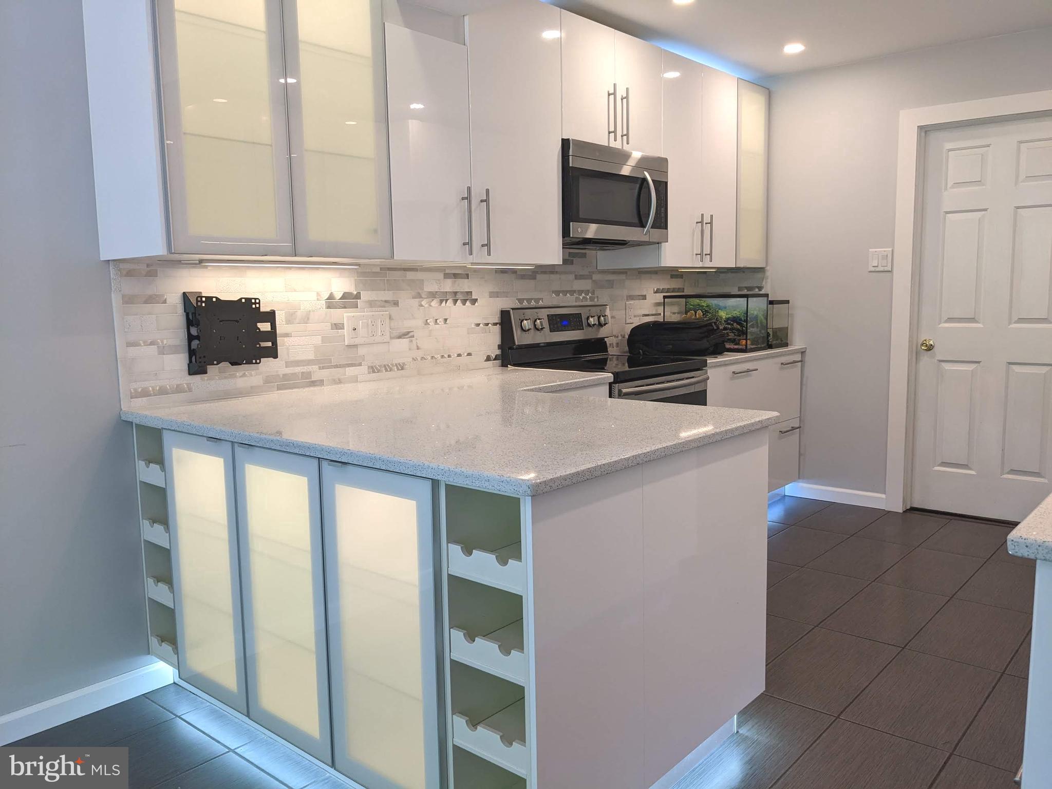 3 Kaylin Corner Chalfont, PA 18914 - Photo 2 of 9