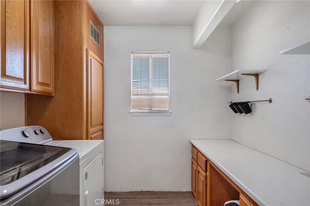 23482 Guajome Road Apple Valley, CA 92307 - Photo 7 of 31