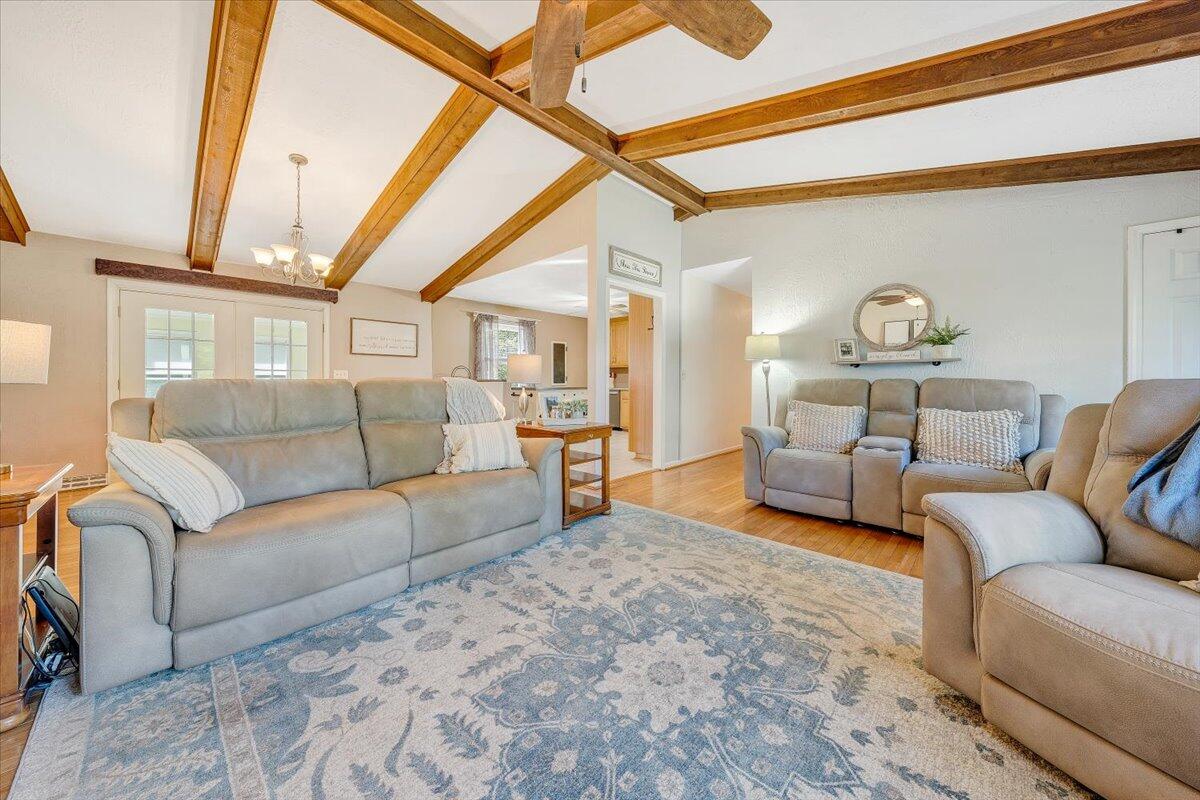 217 Ridgeview Road Blue Ridge, VA 24064 - Photo 4 of 39 04-MIB01917
