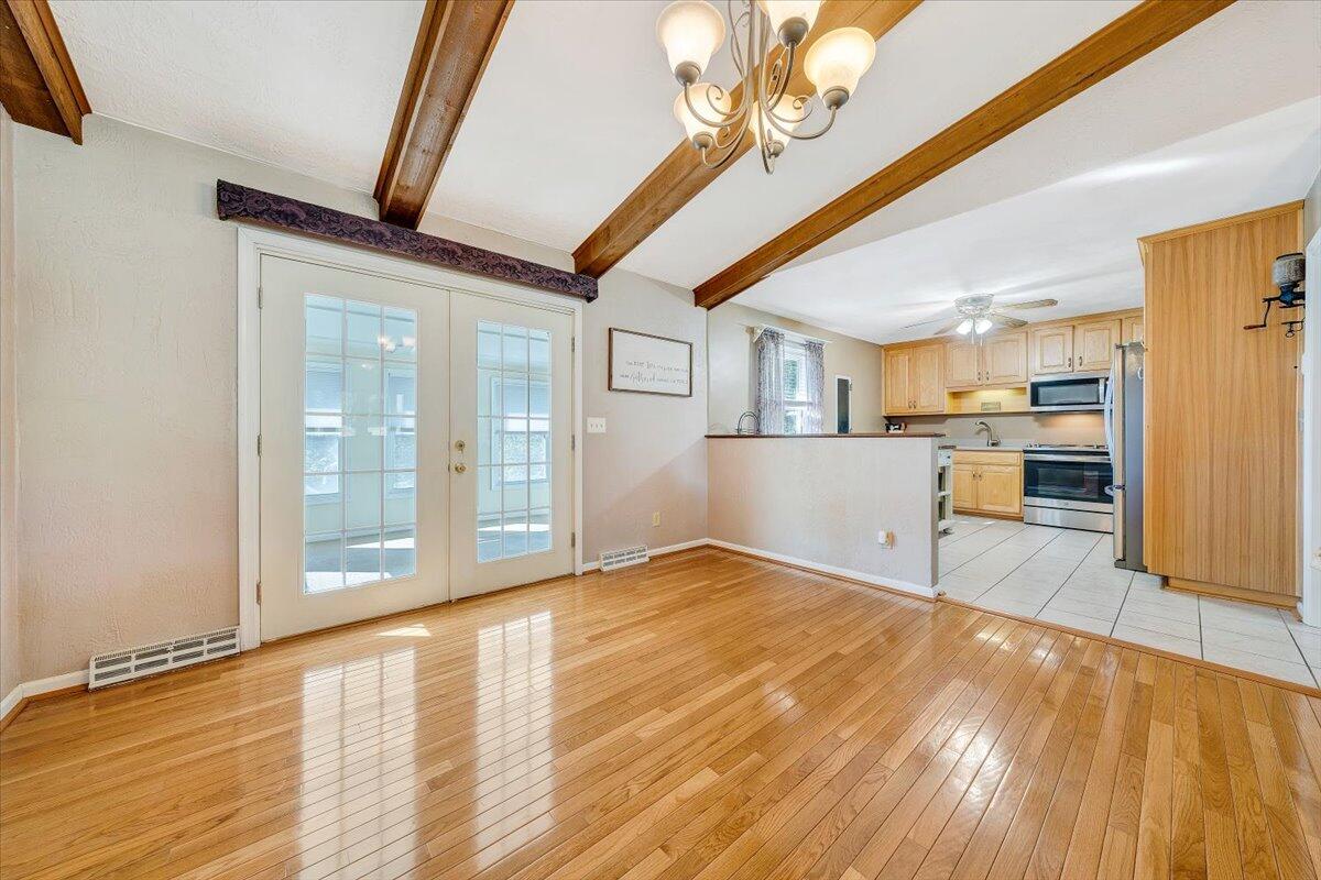 217 Ridgeview Road Blue Ridge, VA 24064 - Photo 8 of 39 08-MIB01932