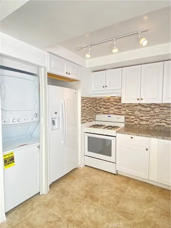 $1,900 | 12196 Carnation Lane, Unit B, Moreno Valley, CA 92557