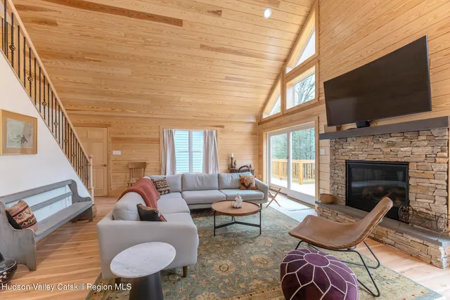 $1,200,000 | 2565 Highway 212, Woodstock, NY 12498