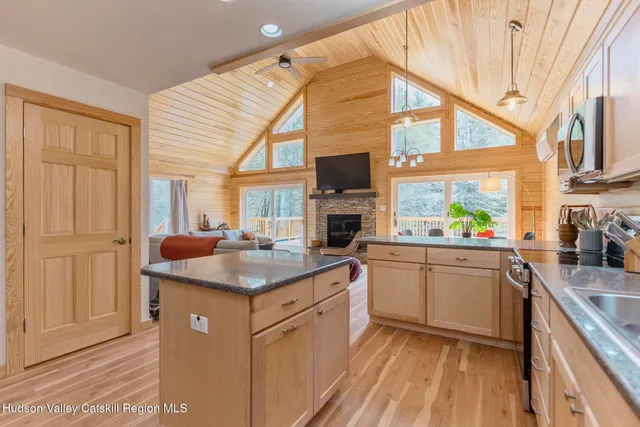 $1,200,000 | 2565 Highway 212, Woodstock, NY 12498