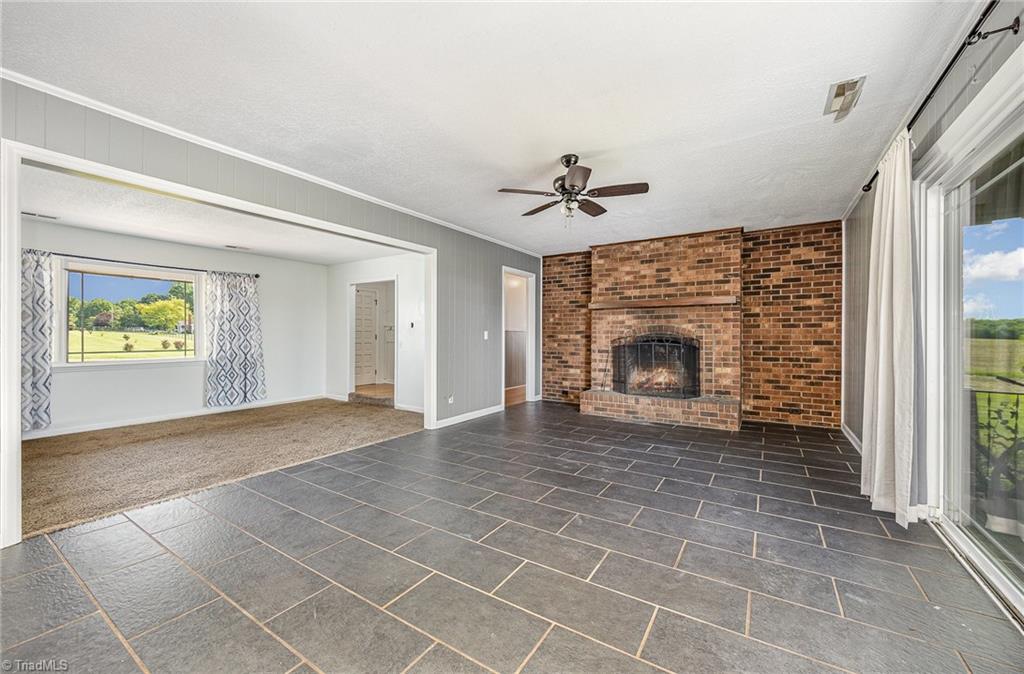 306 Pratt Road Dobson, NC 27017 - Photo 4 of 27