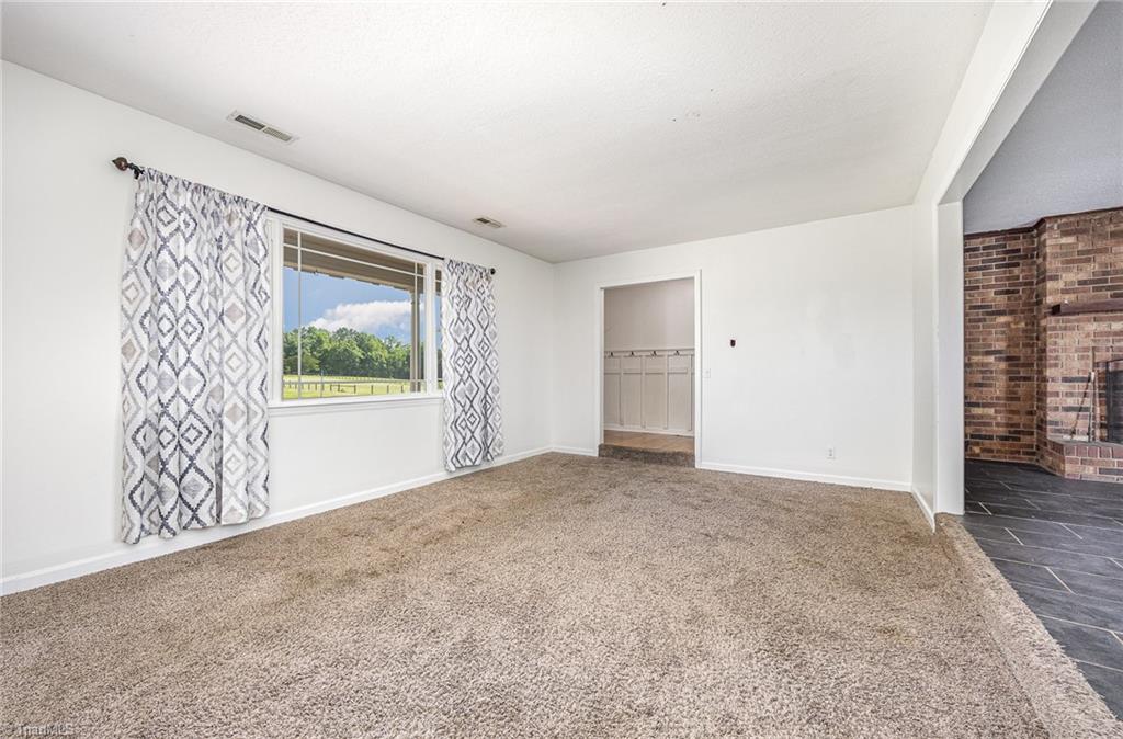 306 Pratt Road Dobson, NC 27017 - Photo 5 of 27