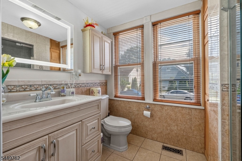 30 Elm Street Ridgefield Park, NJ 07660 - Photo 18 of 37 Gallery Image 18