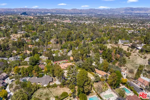 $2,395,000 | 19630 Rosita Street, Tarzana, CA 91356