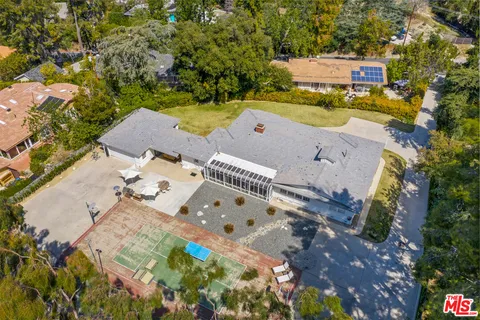 $2,395,000 | 19630 Rosita Street, Tarzana, CA 91356
