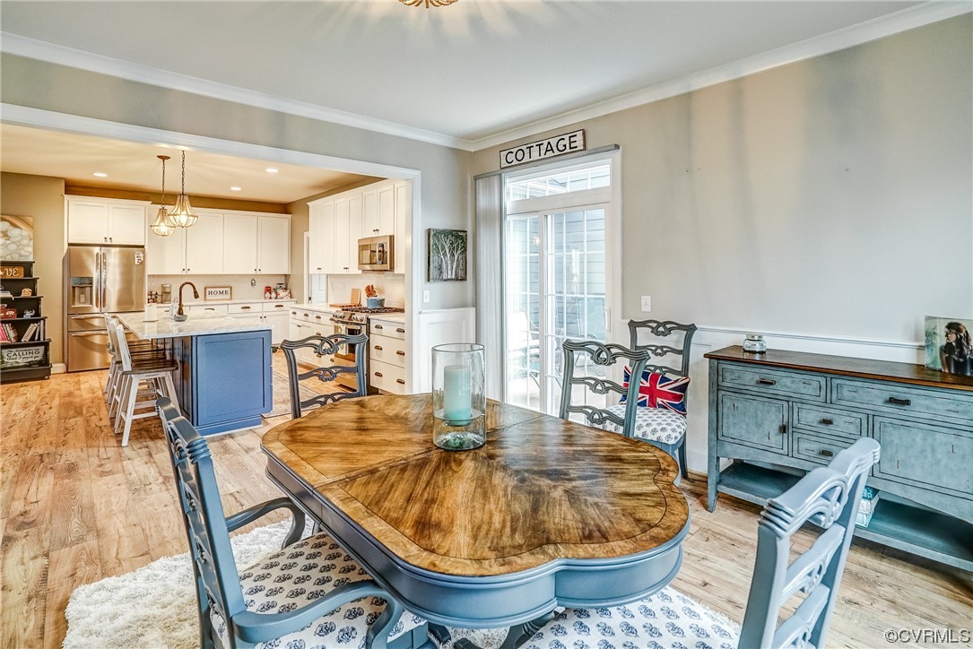 709 West Vaughan Road Ashland, VA 23005 - Photo 22 of 50 a very nice looking dining room with a table and chairs