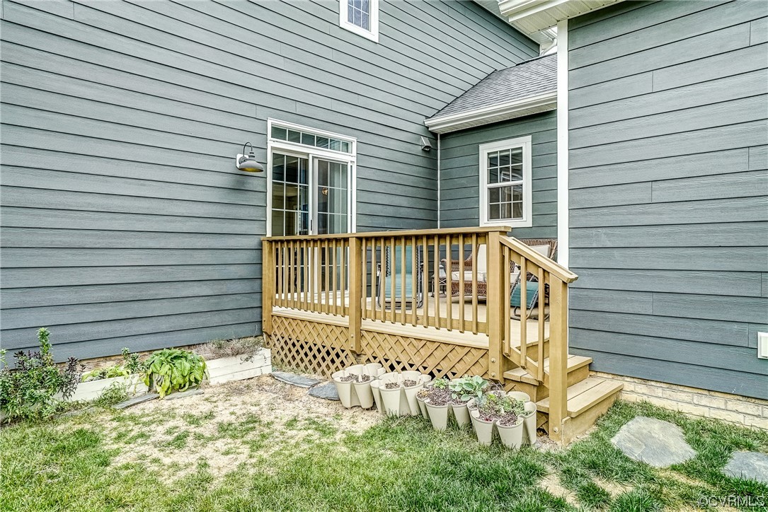 709 West Vaughan Road Ashland, VA 23005 - Photo 46 of 50 a view of a chair with a fence