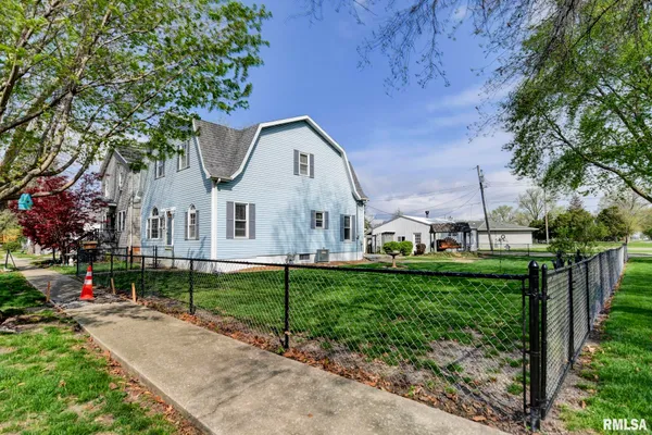 $175,000 | 230 Elm Street, Kincaid, IL 62540