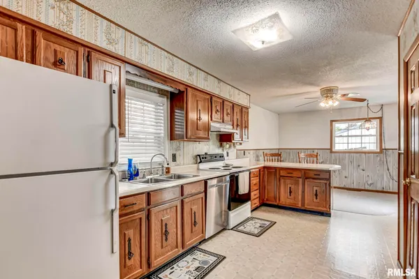 $175,000 | 230 Elm Street, Kincaid, IL 62540