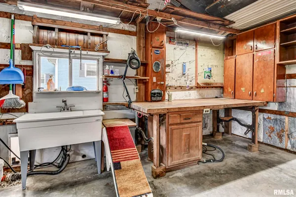 $175,000 | 230 Elm Street, Kincaid, IL 62540