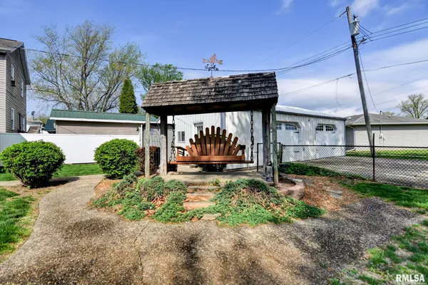 $175,000 | 230 Elm Street, Kincaid, IL 62540