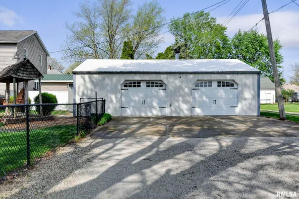 $175,000 | 230 Elm Street, Kincaid, IL 62540