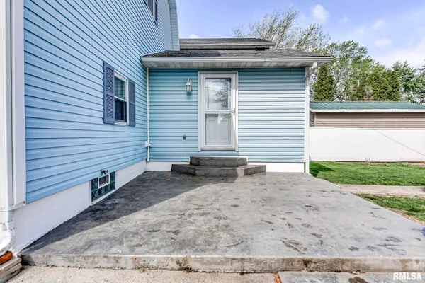 $175,000 | 230 Elm Street, Kincaid, IL 62540