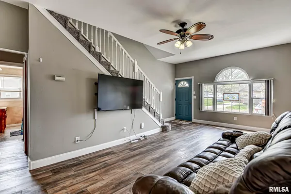 $175,000 | 230 Elm Street, Kincaid, IL 62540