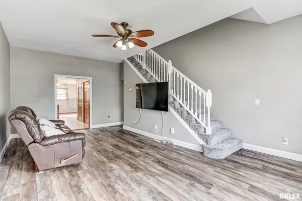 $175,000 | 230 Elm Street, Kincaid, IL 62540