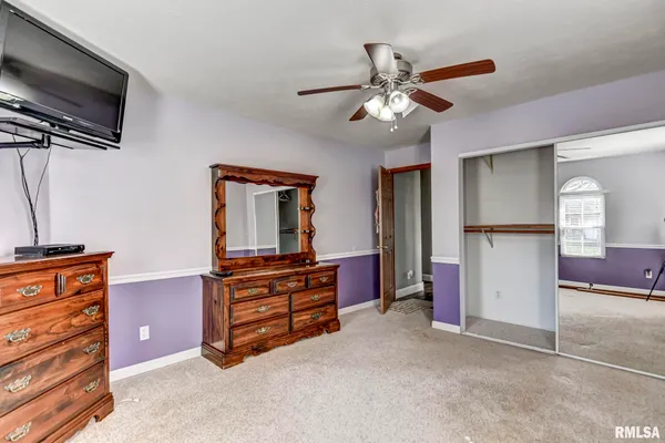 $175,000 | 230 Elm Street, Kincaid, IL 62540