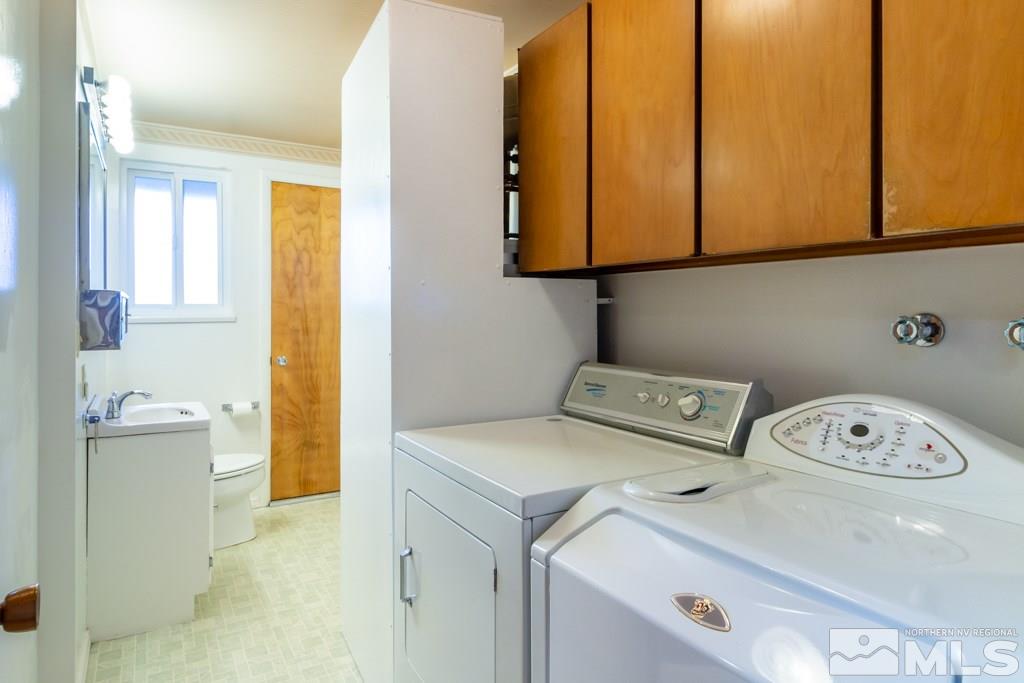 1355 Tacoma Way Reno, NV 89509 - Photo 17 of 22 a utility room with dryer and washer
