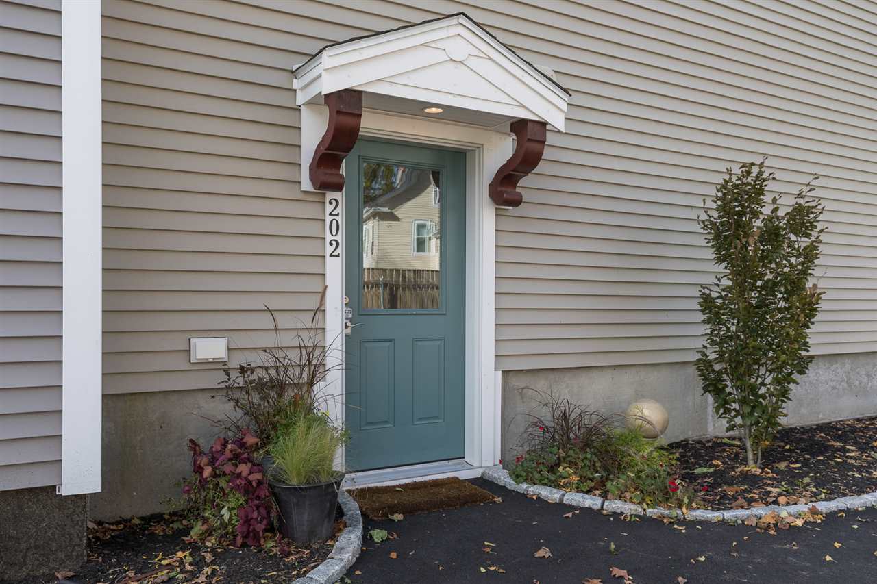 129 Front Street, Unit 202 Exeter, NH 03833 - Photo 2 of 38