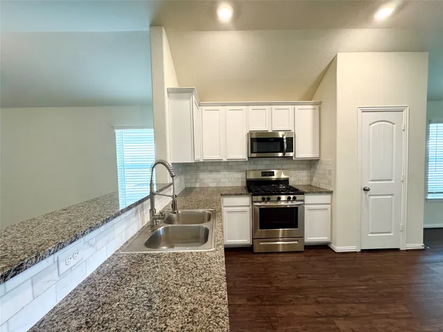 $2,100 | 9026 Beacon Mill Drive, Cypress, TX 77433