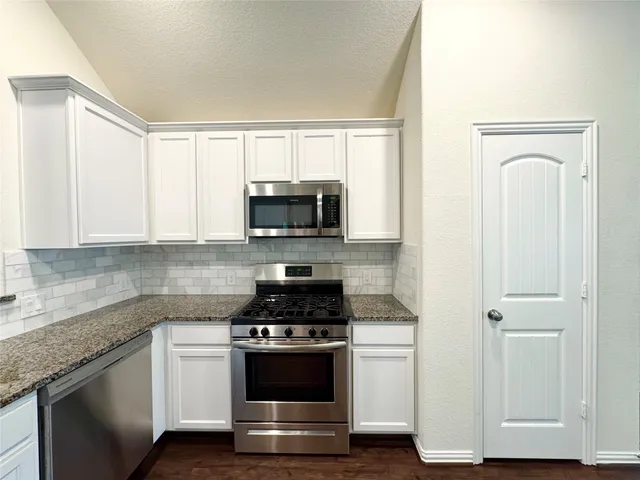 $2,100 | 9026 Beacon Mill Drive, Cypress, TX 77433