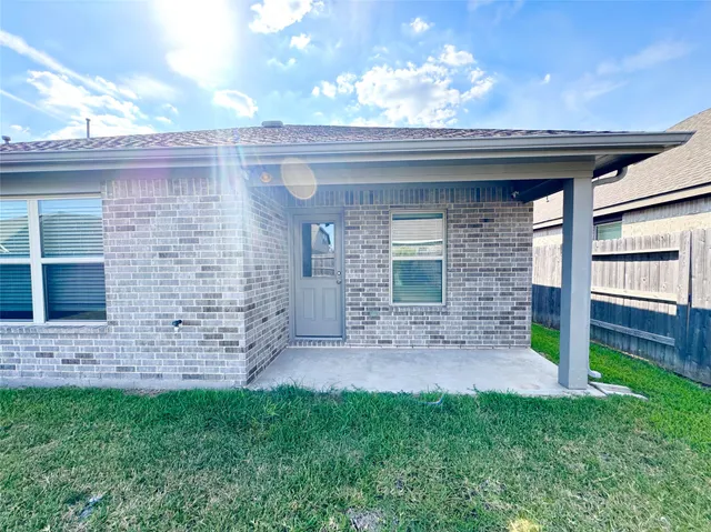 $2,100 | 9026 Beacon Mill Drive, Cypress, TX 77433