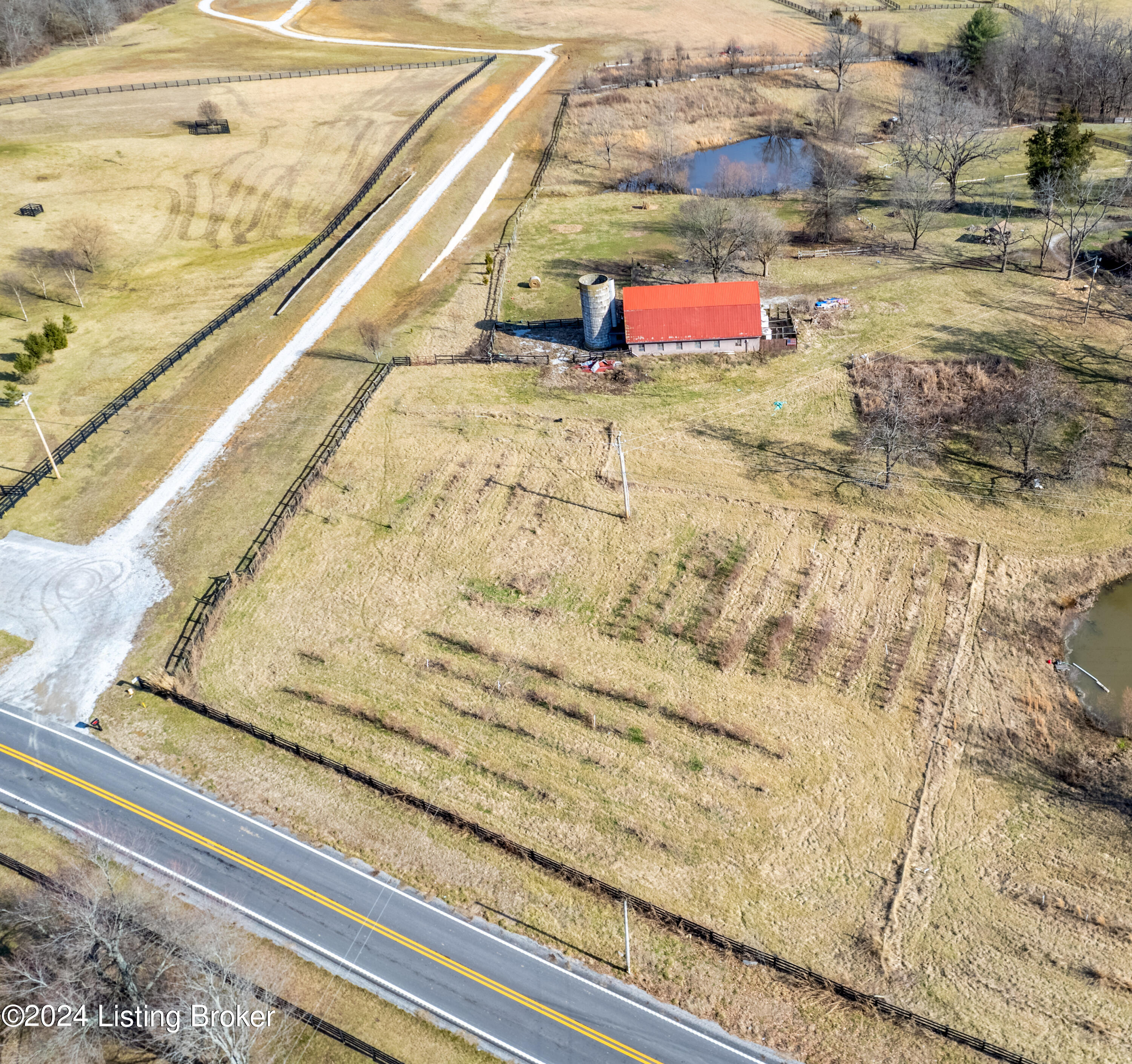 4255 Todds Point Road Simpsonville, KY 40067 - Photo 4 of 11 4255 Todds Point Rd