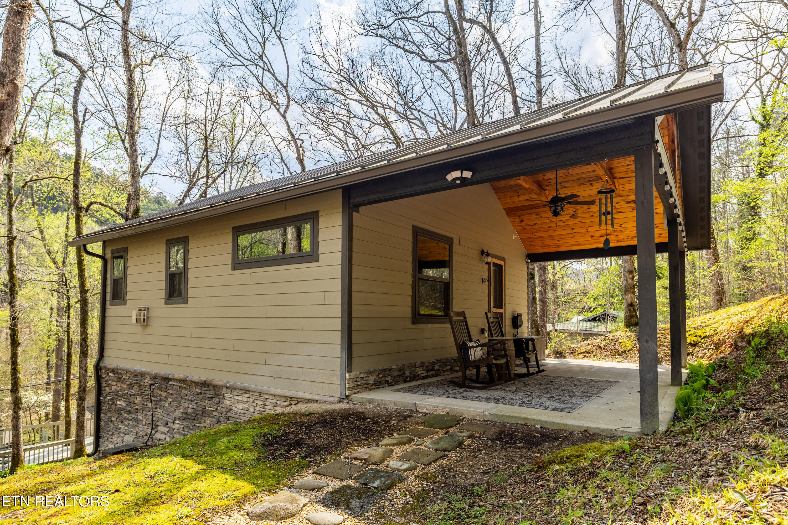 236-240 Long Branch Road Townsend, TN 37882 - Photo 4 of 47 236LongBranchRd-17