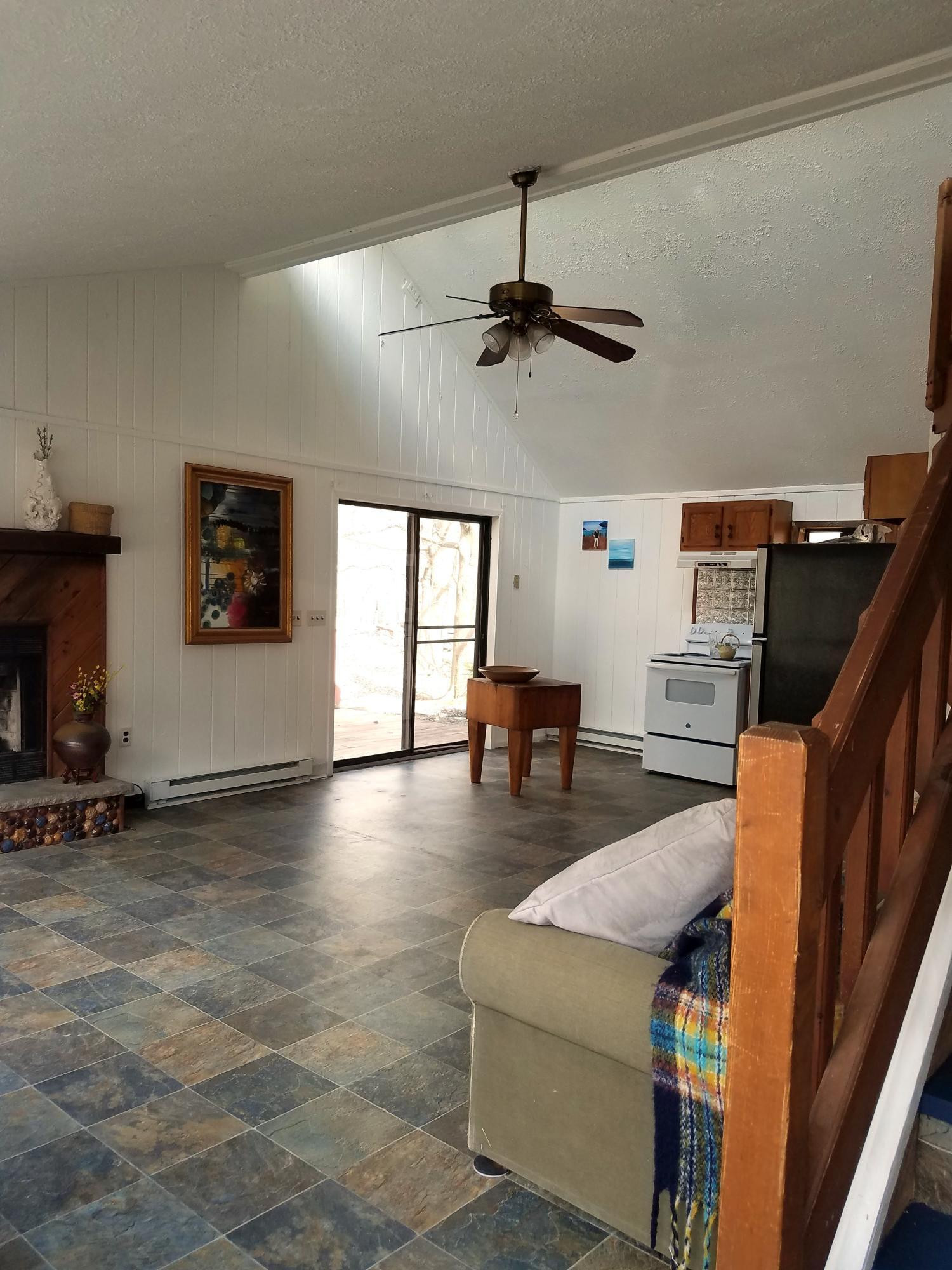 128 Rockway Road Lake Ariel, PA 18436 - Photo 4 of 15 20210420_152543