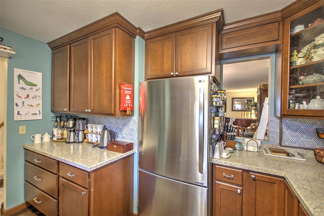 2626 South Forrest Green Drive Decatur, IL 62521 - Photo 12 of 25