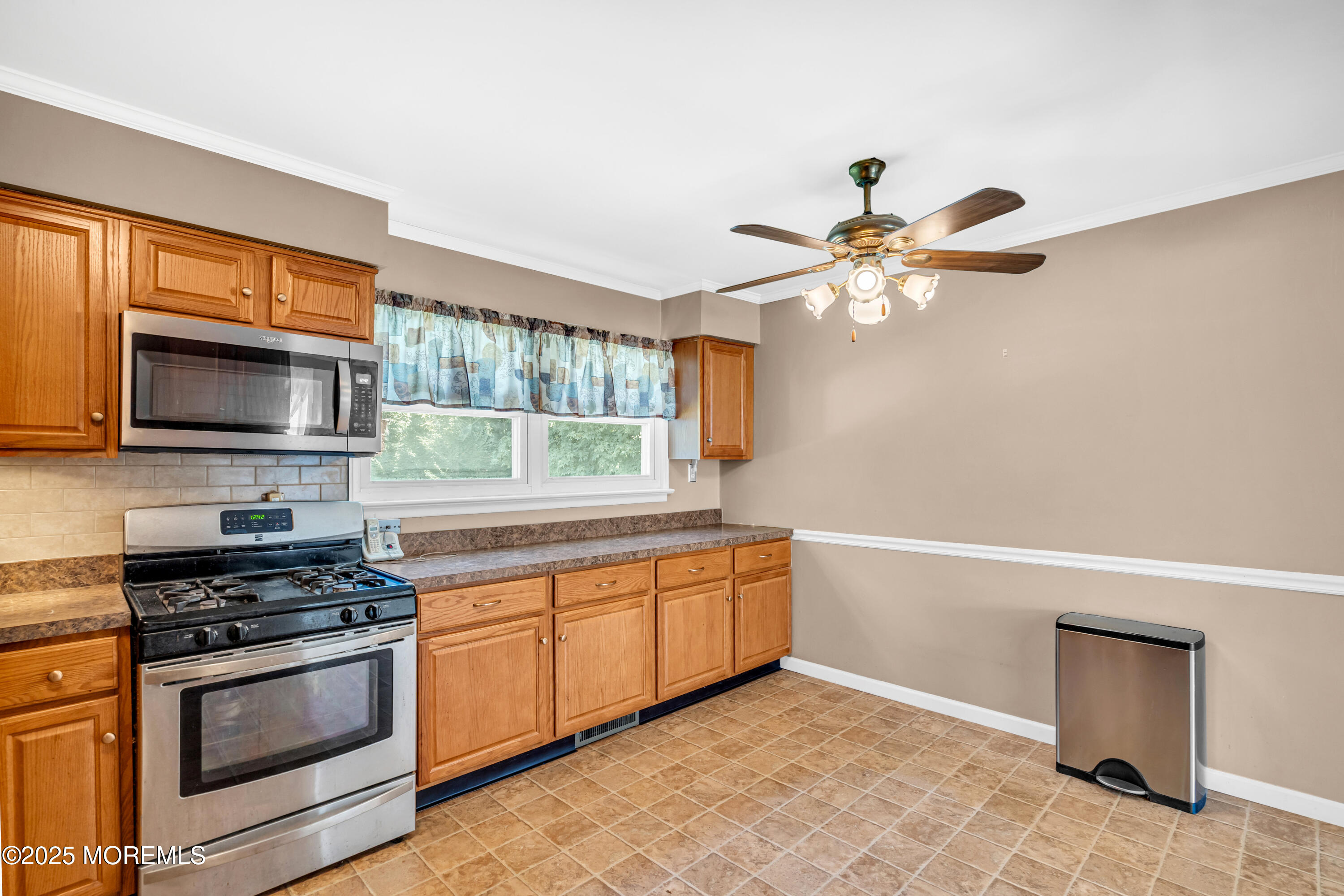 1420 Janet Place Wall, NJ 07719 - Photo 5 of 17 013_dsc03693-2_717