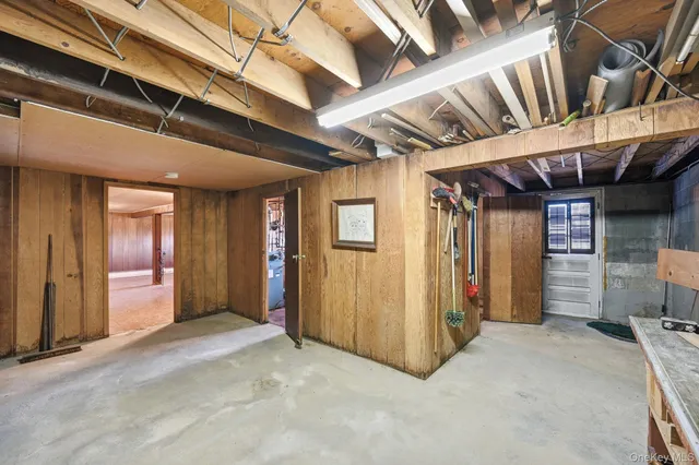 a view of a storage & utility room