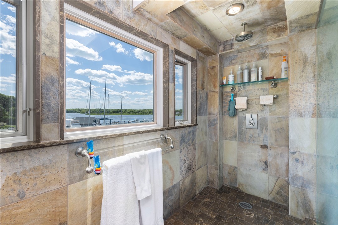 43 Avondale Road Westerly, RI 02891 - Photo 31 of 49